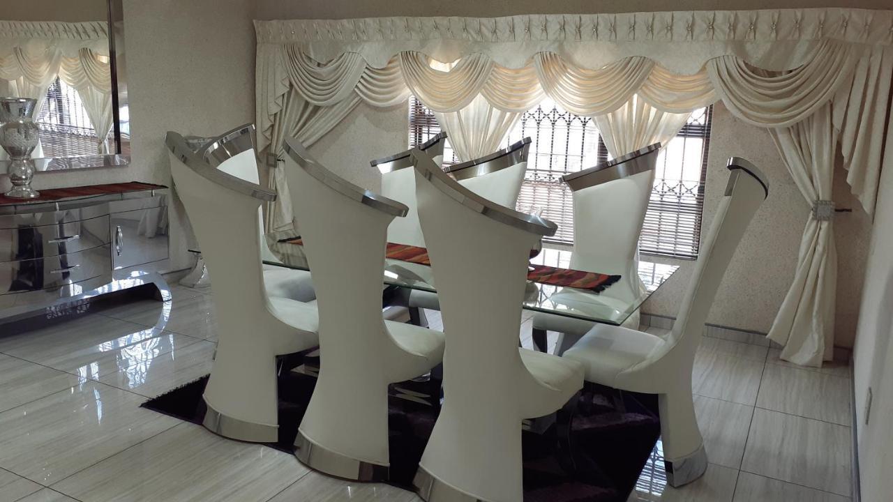 Angelocean Guest House Witbank Exterior foto